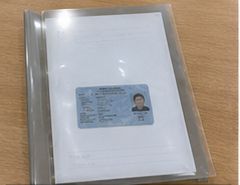 KTP Dalam Dompet Kartu